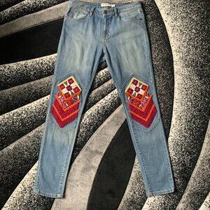 Women's Artisian De Luxe Crochet Flower Double Knee Light Denim Jeans